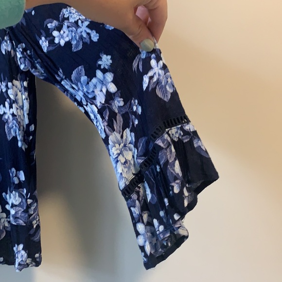 American eagle cute flowy crop - Picture 3 of 3